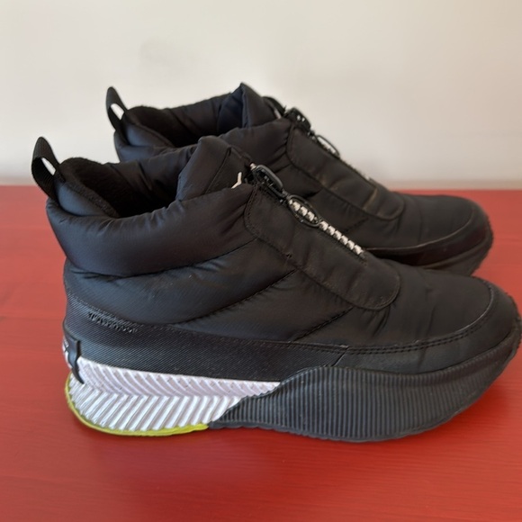 SOREL x prAna Women's Out N About III Puffy Zip boots 7.5 - Picture 2 of 9